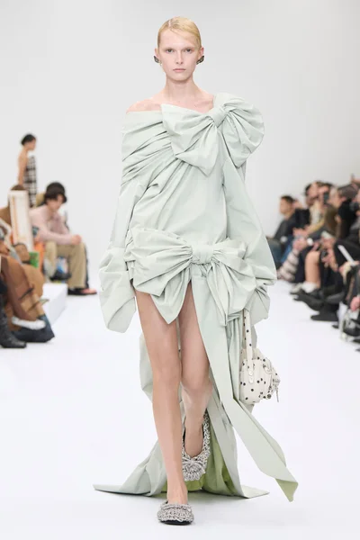 Look 35